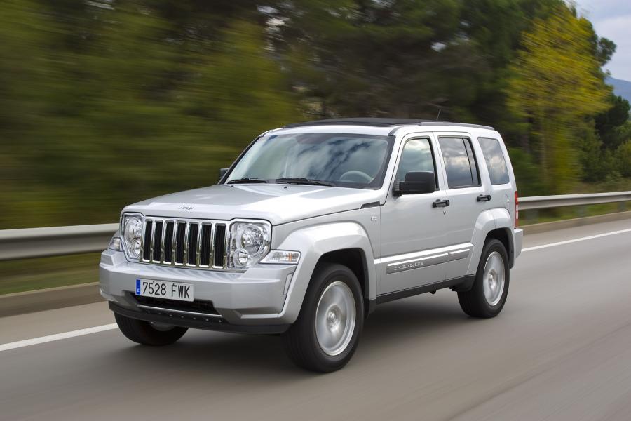  Jeep Cherokee 2008 года  (фото 39 из 161)